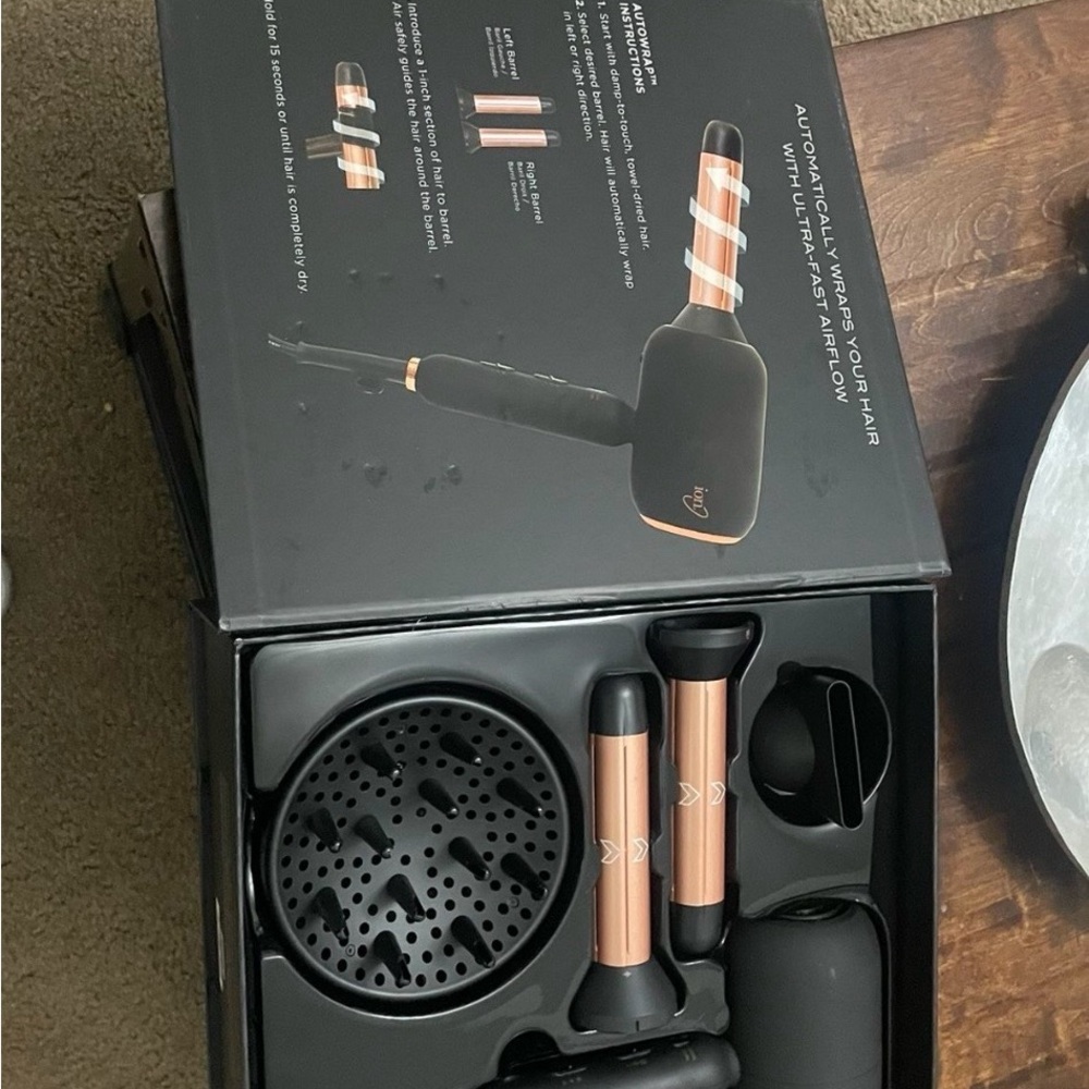 Elegant Black and Gold Hair Styling Set
